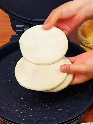 #老潼关肉夹馍 #肉夹馍 #千层饼 #老潼关肉夹馍速冻饼
