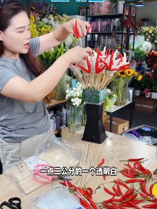 花艺师专用手工花束制作拉扯不易断透明胶带鲜花店打包装专用胶带 花艺师专用手工花束制作拉扯不易断透明胶带鲜花店打包装专用胶带+二十九块九胶带拍一发百!还能免费试用!