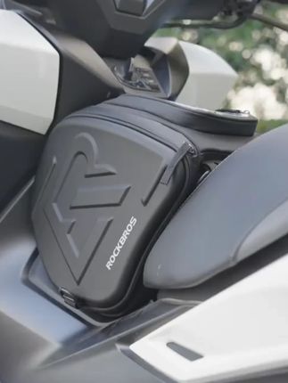 洛克兄弟踏板摩托车油箱包前置硬壳摩旅三角包NMAX PCX 佛沙 XMAX#摩旅三角包 #洛克兄弟 #摩托车油箱包 #摩托车油箱包推荐 #三角包