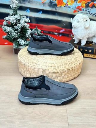 老爸活了半辈子都不舍得给自己买双好鞋穿,凛冬将至,这双棉鞋加绒加厚又保暖,软底软面又舒适。 #冬季棉鞋