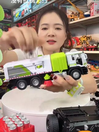 新款儿童室内玩具合金自动扫地吸尘车清扫车3-6岁儿童玩具环卫 #儿童玩具#儿童益智#儿童工程车推荐#亲子互动#宝妈推荐@DOU+小助手 @DOU+上热门