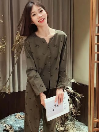 打扮不是给别人看,是每天早晨和镜子里的人说"你值得"#睡衣#美出高级感#秋季新款#面料柔软舒适