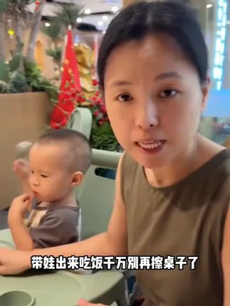 宝宝餐垫便携外出吃饭专用免洗大尺寸独立包装婴幼儿一次性桌垫#宝宝餐垫 #便携 #免洗 #外出吃饭 #一次性桌垫