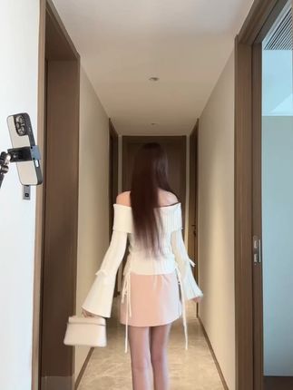 韩版千金风套装女针织一字肩上衣+半身裙两件套2025秋冬新款 #ootd穿搭 #今天穿什么 #时髦精 #碎花裙 #小个子显高显瘦穿搭