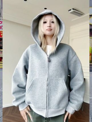 答应我 这个秋天都让你对象穿这件卫衣 真的太帅啦! #百搭卫衣  #男女同款  #通勤搭配  #男生穿搭  #ootd穿搭