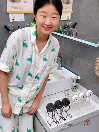 爆款免打孔吸盘脸盆架,能挂洗脸盆三到五个,大洗澡盆2个左右 家里大大小小的脸盆这样收纳,整洁卫生,还不占地方 #好物推荐 #脸盆架 #吸盘脸盆架 #卫生间好物