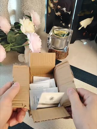 微雕霜小样捡漏!成分同正装一样,买2送1、买5送3,3组抵一个正装量。冰淇淋质地好吸收,紧致显瘦,各年龄段可冲,速戳链接囤~#虞美人微雕霜  #微雕霜 #微雕霜小样 #面霜 #保湿微雕霜