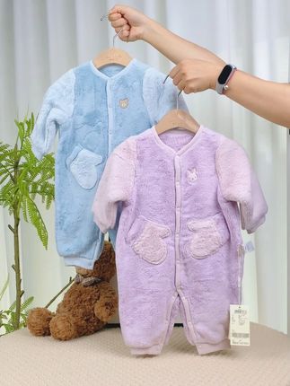 新色牛奶棉哦爬服,好可爱而且还很暖和哦 #戴维贝拉 #婴幼儿服饰 #高品质童装 #萌娃穿搭 #牛奶棉爬服
