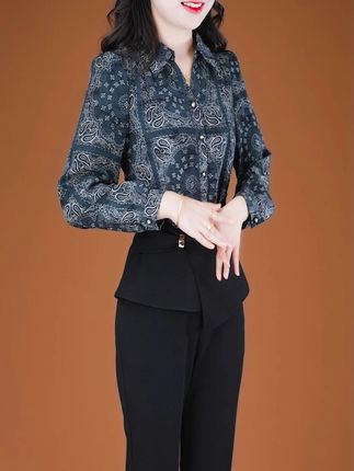 快乐藏在知足里,幸福藏在糊涂里。祝您过得轻松,活得漂亮,让快乐一路相伴,让健康一路相随。#显瘦穿搭 #谁穿谁好看 #美衣推荐