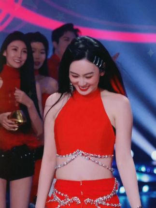 你知道如今站在巅峰的网红,一个月能赚多少钱吗?#唐艺#唐艺大舞台