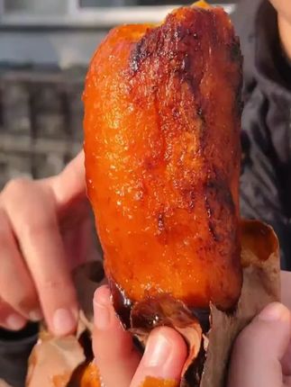 现在这个季节的烟薯的口感已经非常好了一定不要错过啦~#烟薯25  #烤红薯