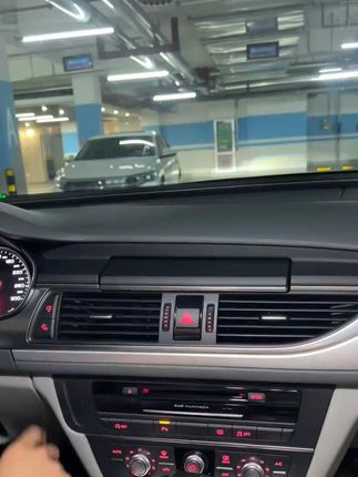 奥迪全系就没想让司机用手机 关键是这导航也用不了啊 找了个原装卡位的支架 还有仪式感  #奥迪a6l     #奥迪全系就没想让司机用手#  关键是这导航也用不了啊  #找了个原装卡位的支架#  还有仪式感