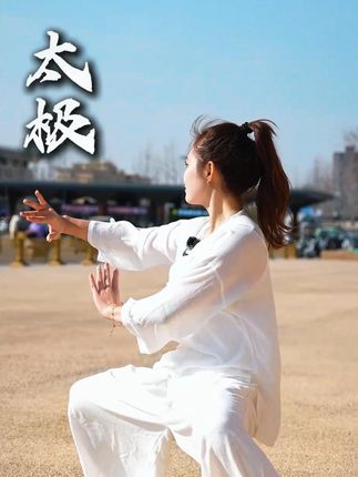 男人爱看别家妻,女人欣赏别家郎 #陈氏太极拳#太极养生#太极拳#武术#中华武术博大精深