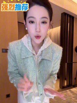 长袖外套 谁穿谁有气质!翻领单排扣长袖外套,长袖抗风还显利落#品质女装 #穿出高级感 #显瘦穿搭 #显瘦遮肉 #时髦精
