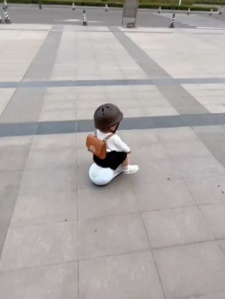 嫌弃老公直男思维给娃买的新玩具,没想到是大型真香现场~#花生扭扭车 #宝宝礼物 #儿童溜溜车 #童车