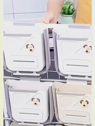 把你家老式垃圾桶换了吧!免弯腰垃圾桶太方便了! #家用厨房垃圾 #桶挂式橱柜门垃圾桶 #壁挂式折叠杂物桶 #悬挂车载大容量垃圾桶 #厨房好物 厨房垃圾桶挂式免弯腰家用橱柜门壁挂式折叠杂物桶悬挂车载大容量