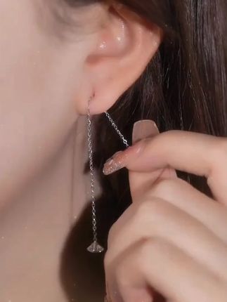 有光就闪的纯银耳线,纯银打造,恒久璀璨,太美了吧 #轻奢高级感耳饰