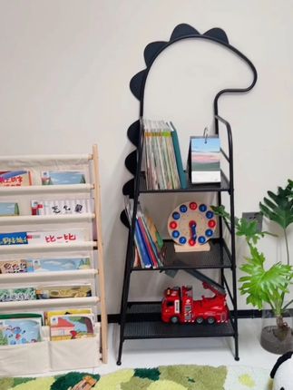 儿童铁艺书架 + 小黑板,阅读玩耍一体,哄娃神器 get✅ #哄娃日常 #儿童家居 #育儿创意 #书架