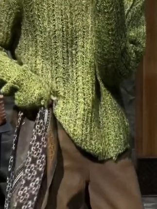 早秋氛围感穿搭慵懒风复古高级感巨好看漂亮绿色粗针织镂空罩衫女  #慵懒风穿搭  #优雅气质