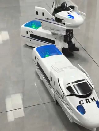 儿子一天到晚吵着要动车 #儿童玩具 #电动变形高 #玩具推荐