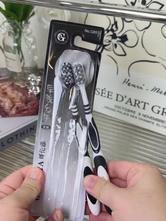 总感觉牙刷不干净的,软毛牙刷没劲,试试这个硬毛牙刷,刷的又快又干净!#硬毛牙刷 #牙刷推荐 #好好刷牙
