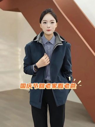 紧急提醒! 天气越来越冷了,这件夹克再不抢就断码了。帽子可拆,一件衣服四种穿法,怎么穿都好看,商务休闲两不误,明星同款#品质男装 #夹克外套 #商务休闲 #双面穿夹克