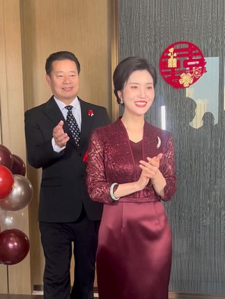 妈妈婚宴礼服选这款!温柔大气,把偏爱都穿在身上 #婚宴妈妈装 #喜妈妈喜婆婆礼服 #礼服 #优雅知性 #端庄大气女主持礼服