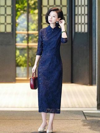 国庆喜妈妈喜婆婆们穿什么?快来看看这条靛蓝色旗袍吧!17颗小珍珠,修饰身形、没有曲线也能穿出婀娜曲线!#西子 #西子高端女装 #喜妈妈装