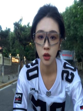 户外运动骑行眼镜日夜两用变色防风防紫外线夜骑徒步登山男女同款#骑行眼镜 #登山眼镜 #夜骑眼镜 #日夜两用眼镜