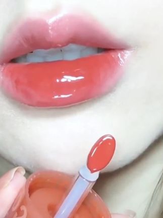 好惊艳!!!明媚显白又有层次感的果汁色~#和妆唇冻 #我被口红控制了 #口红试色 #唇唇欲动