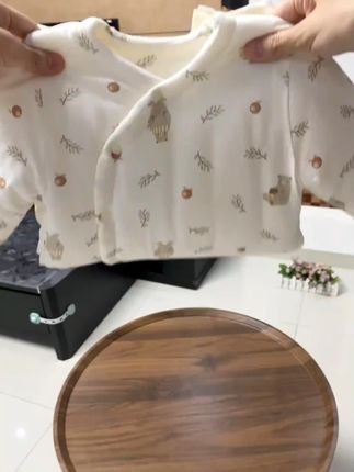 冬季婴儿加厚连体衣宝宝纯棉蝴蝶衣新生保暖棉衣爬服夹棉外出衣服#婴儿连体衣 #冬季保暖 #纯棉材质 #宝宝衣服 #爬服