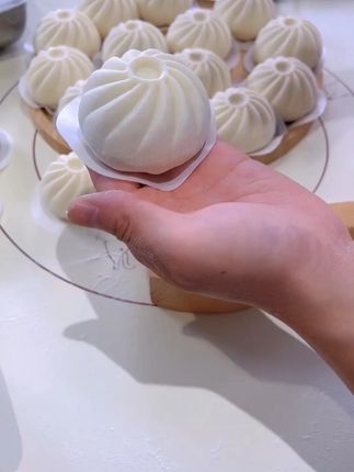 成佑优品包子馒头模具柳叶包南瓜糕点模子(送油刷,食谱,面袋) 成佑优品包子馒头模具柳叶包南瓜糕点模子(送油刷,食谱,面袋)手工+超赞中号模具,包出完美包子