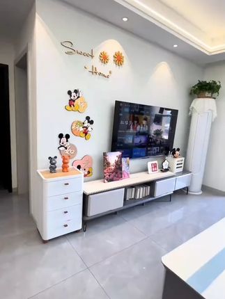 卡通米奇客厅电视背景墙装饰画免打孔入户玄关组合画走廊过道挂画#卡通米奇装饰画 #免打孔挂画 #客厅背景墙画 #玄关装饰画 #走廊挂画
