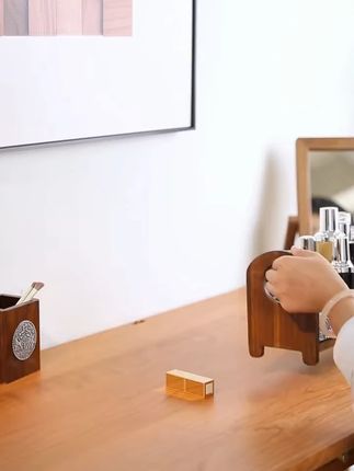 中式复古实木化妆品收纳盒 卫生间台面置物神器 浴室收纳一步升级#复古家居好物 #化妆品收纳技巧 #浴室空间利用 #实木置物架推荐 #国风家居设计