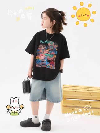超洋气!夏季新款涂鸦印花亲子装t恤短袖夏款中大童男孩上衣 #潮童必备 #面料柔软舒适 #男童t恤短袖 #中大童搭配 #男童穿搭