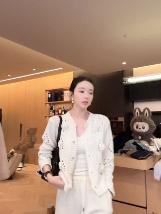 Zwinnie/詹维尼【小香钩花开衫】细腻柔软不扎人开衫 XH-WNX202527#穿出高级感 #今天穿什么 #时髦精 #品质女装 #穿搭分享