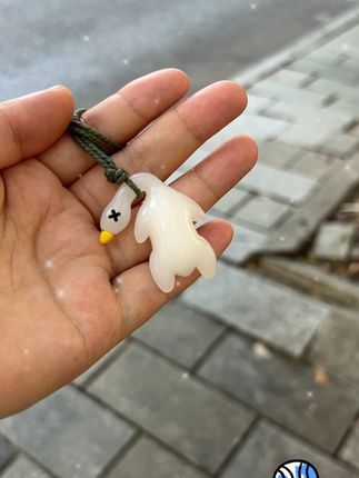 连雷总都心动的变色烤鸭到底有什么魔力? #测评 #变色烤鸭 #挂件 #紫外线
