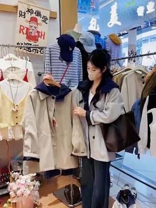 【法夏尔严选】高级感撞色假两件连帽风衣外套女宽松中长款 #档口实拍 #早秋穿搭 #秋季新款 #外套