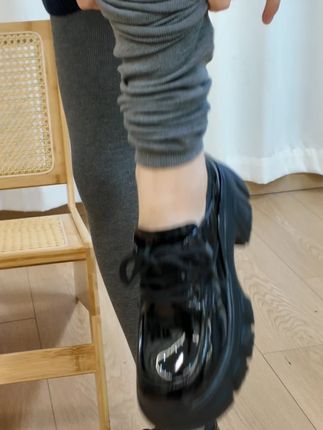 天气凉了别再穿连裤袜了掉档卡当不舒服,快来试试这个大腿袜吧