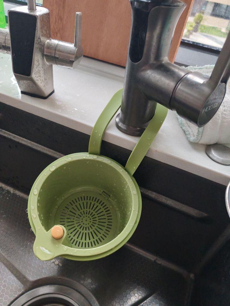 可挂式水槽沥水篮。