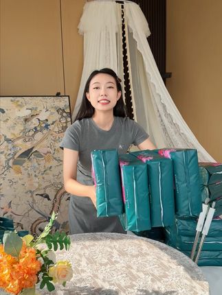 好像棉花糖一样软乎乎的洗脸巾啊 成分安全上脸不刺激 真的嘎嘎舒服 #柔软亲肤 #居家好物 #一次性洗脸巾 #三伏养生局 #年轻人的养生血脉觉醒