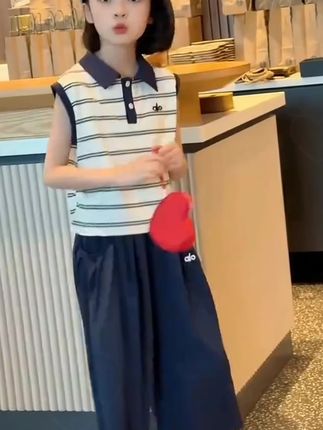 女儿夏季polo无袖衬衫阔腿裤套装好看又洋气#夏季新款 #谁穿谁好看 #面料柔软舒适 #潮流穿搭 #今日新款推荐