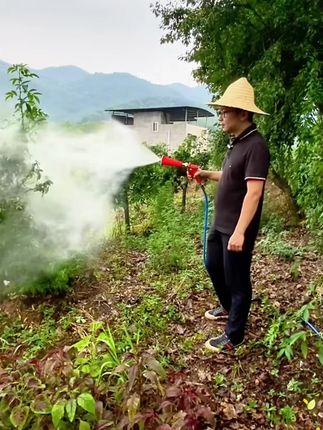 打药是季节又到了,2025款第三代澳林新款喷枪来了,趁现在我们有活动,赶紧去抢,雾化超细腻,打药省水,插电的,烧油的打药机都可用#农民好帮手#雾化喷头 #农用工具 #澳林喷枪#打农药