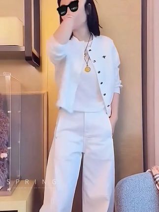 #张予曦 #深情眼 #张予曦毕雯珺真拍了红裙抱 #百搭外套 #百搭外套女