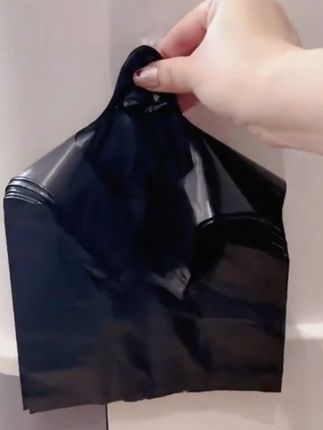 养猫人必备的装屎小袋子,便宜好用不浪费,还能防止异味扩散!#新手养猫 #萌宠好物 #猫砂垃圾袋