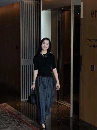 #张予曦毕雯珺真拍了红裙抱 #深情眼 #张予曦 #毕雯珺