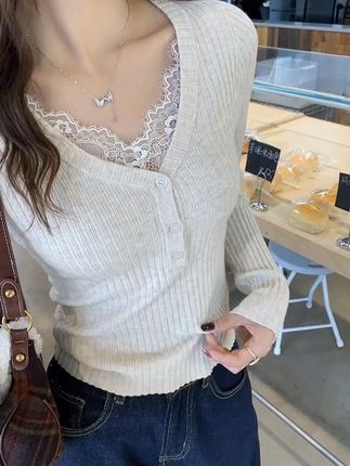V领蕾丝打底衫女2025春秋季新款高级感毛衣内搭修身绝美长袖 V领蕾丝打底衫女2025春秋季新款高级感毛衣内搭修身绝美长袖上衣