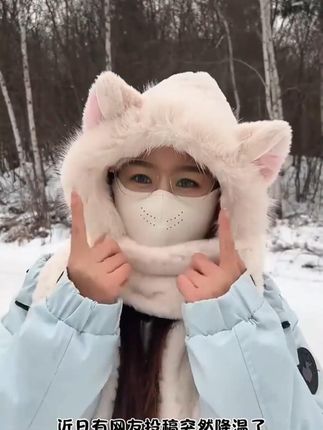 冬天骑车#戴眼镜起雾  可以试试这款#加厚保暖口罩  ,因为它有很多透气孔所以可以很好的透气不会起雾