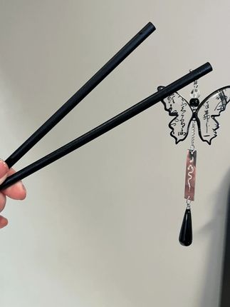 一眼心动的新中式簪子!蝴蝶元素+书法韵味,传统现代融合, 戴出独特美~#国风头饰  #蝴蝶簪  #步摇发钗 #汉服配饰  #新中式美学