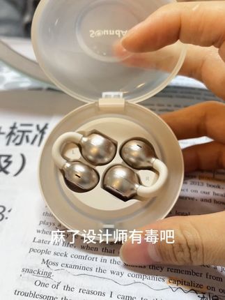 哑巴能不能不要当设计师!#哑巴设计师 #万万没想到 #搞笑 ~T泰